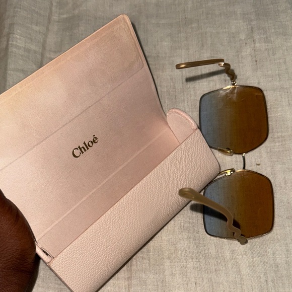 Chloe Oversized Glasses - Picture 4 of 5